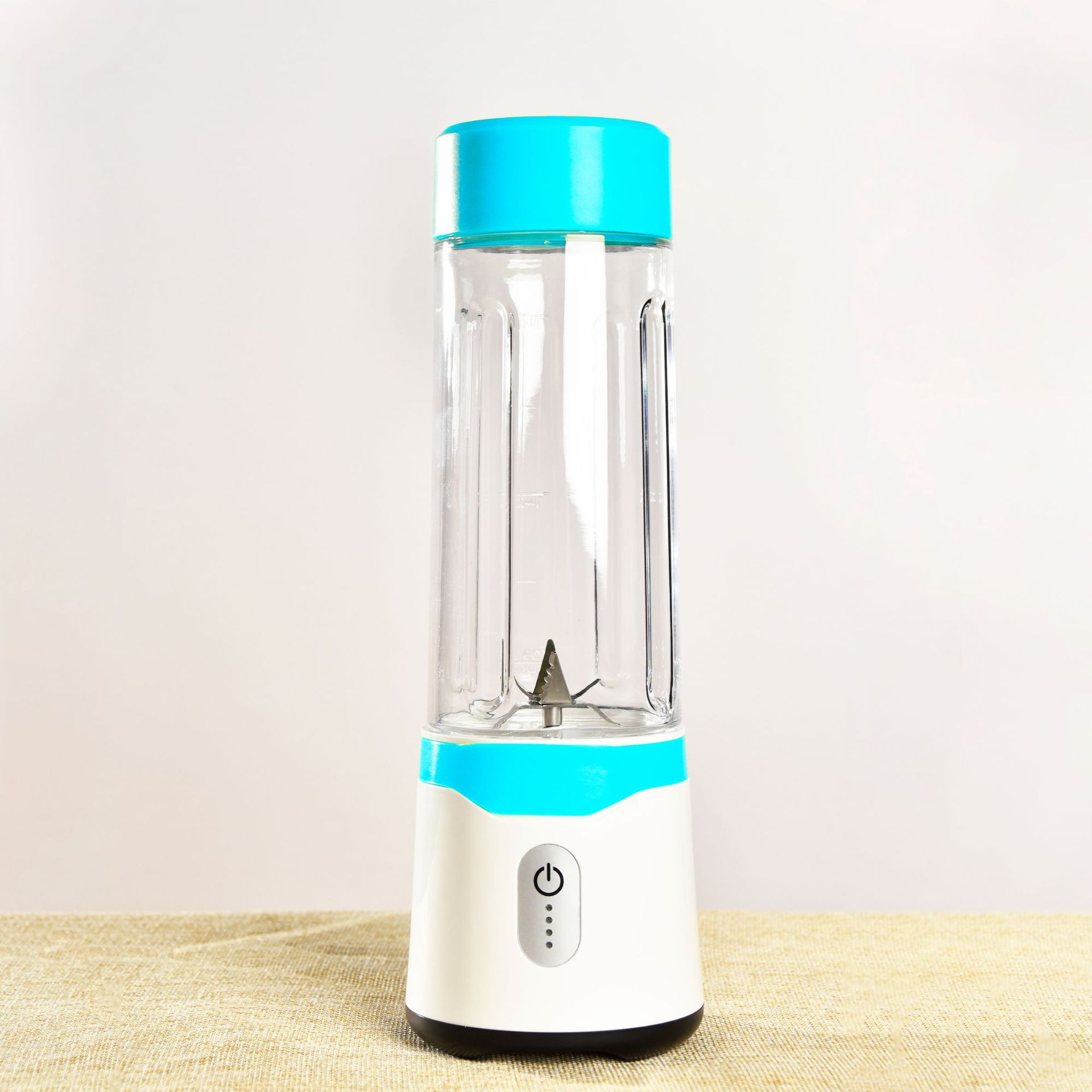Portable Blender USB Rechargeable - charging port